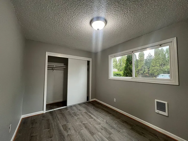 Briar Rose Apartments — Photo 35