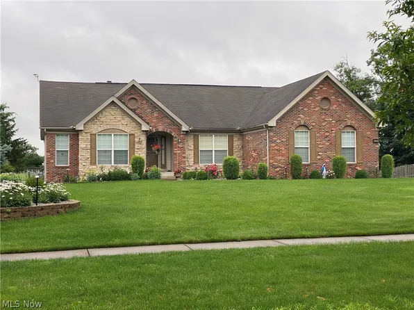 8913 Isabelle Ln, Macedonia, OH 44056