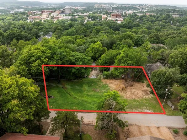 216 N Fletcher Ave, Fayetteville, AR 72701
