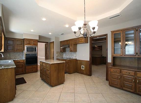 5th image of 3921 Camino Dr