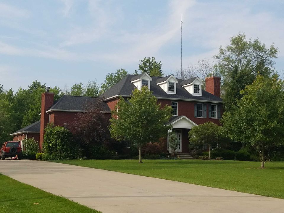 2nd image of 676 Ransom Rd