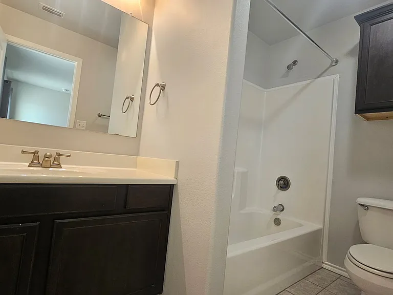 916 Mays Dr — Photo 10