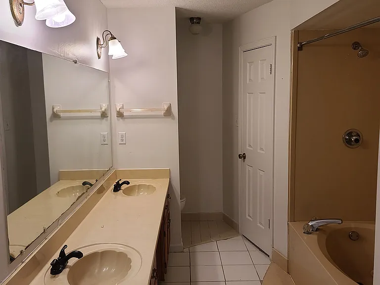 5791 Plum Valley Dr — Photo 8