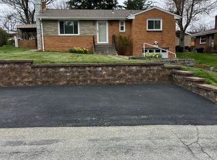 6074 Pleasant St, Finleyville, PA