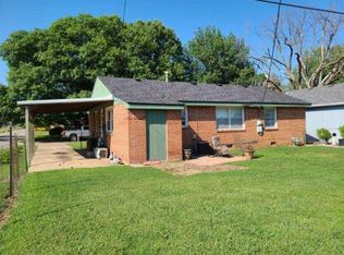 1803 Booth St, Winfield, KS 67156