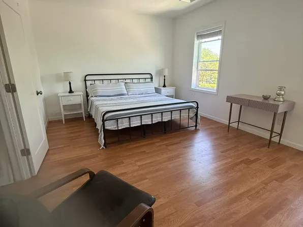 3626 Bayview Avenue image 17 of 32