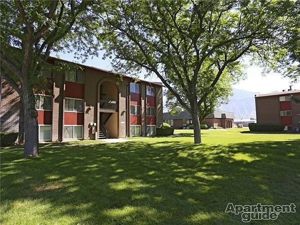 1st image of 1757 Village Ln