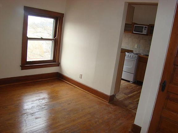 4th image of 100 Wallace Ave APT 8