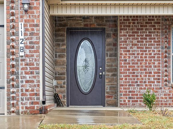4th image of 1128 Gentry Dr