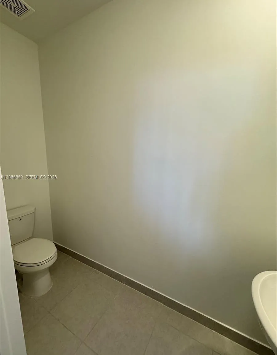 3 bed, 1483 sqft, $2,650 — Photo 4