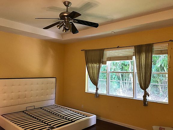 3rd image of 4126 Woodhill Pl
