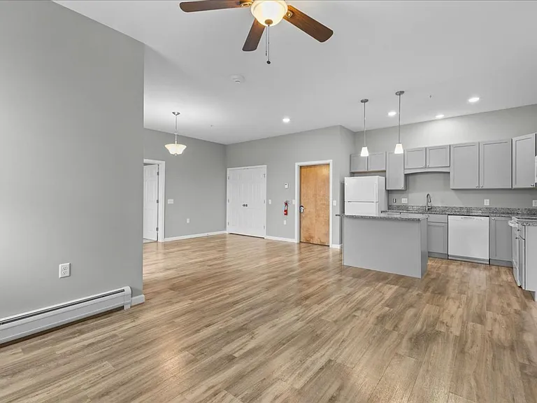 32 Cottonwood Drive — Photo 8