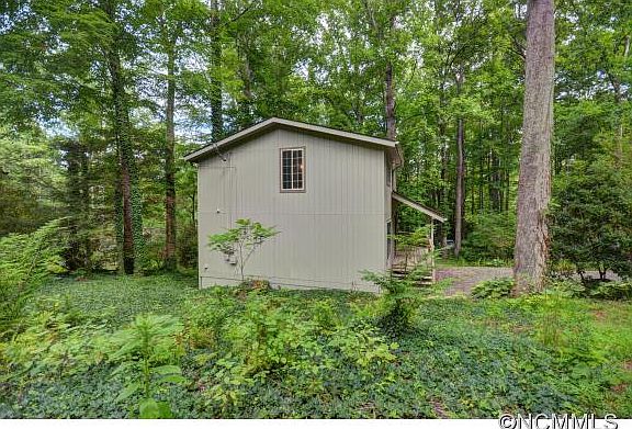 5th image of 310 Dogwood Dr