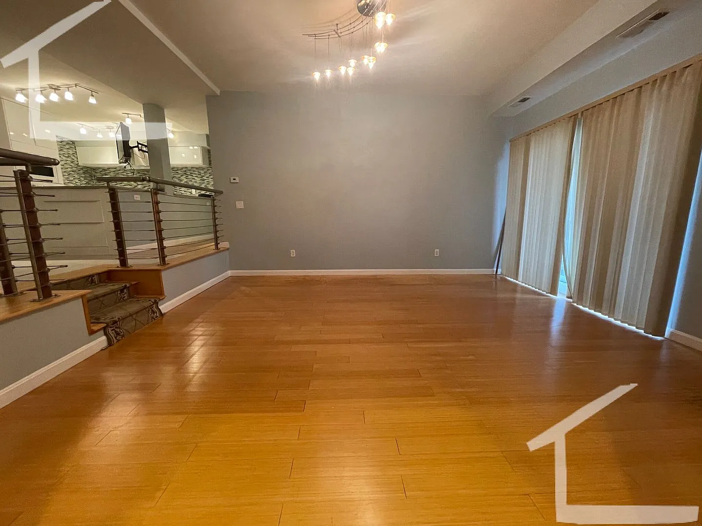 Hot Newton Listing — Photo 4
