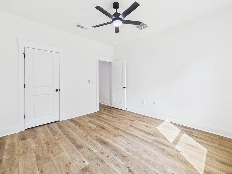 333 Shoal River Dr — Photo 3