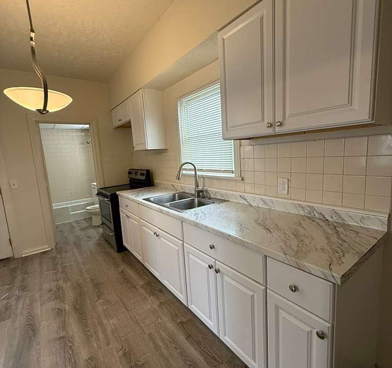 1st image of 3309 Elyria Ave #1
