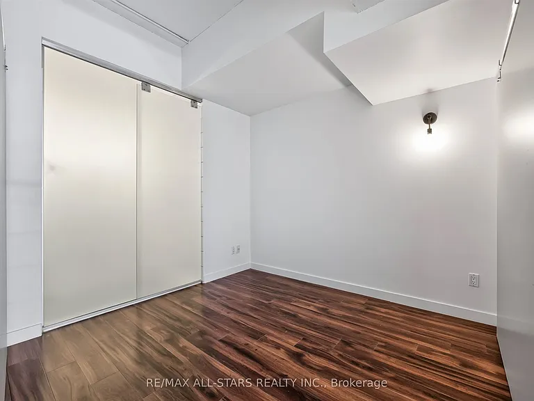 155 Dalhousie St #827 — Photo 8