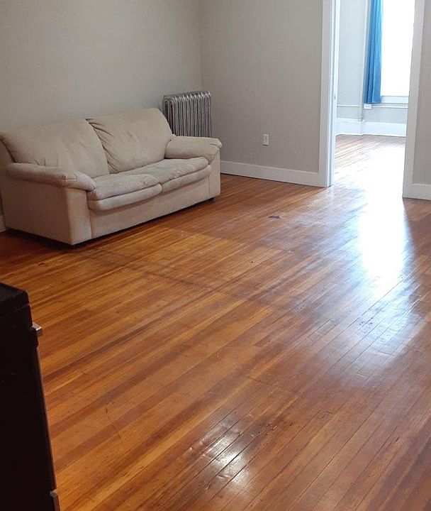 1st image of 132 S Main #2