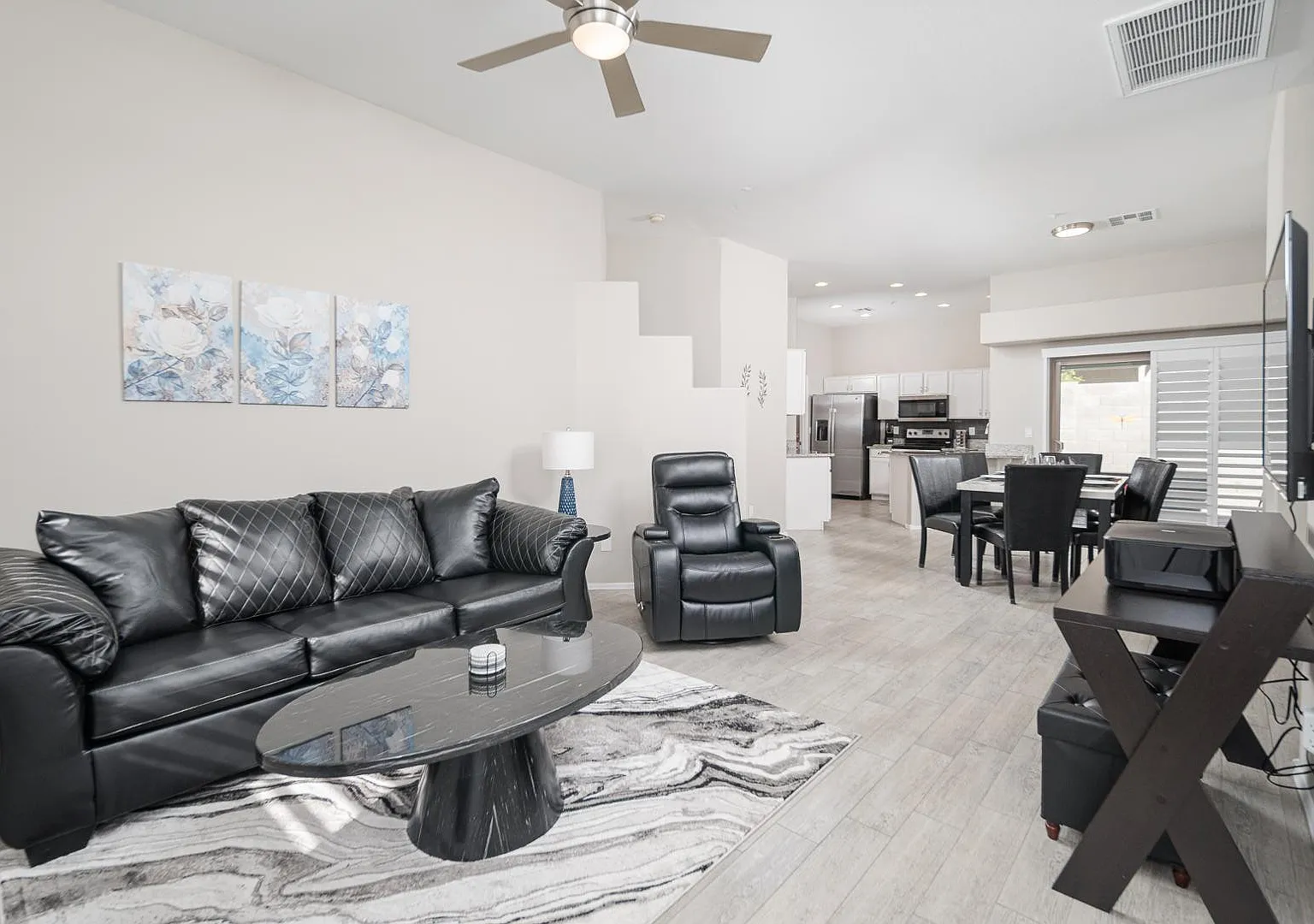 3 bed, 2.0 bath, 1353 sqft, $2,500 — Photo 1