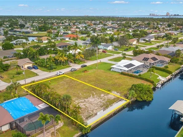 1936 Coral Point Dr, Cape Coral, FL 33990