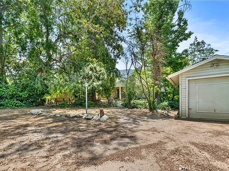 2952 Mill Creek Rd — Photo 2