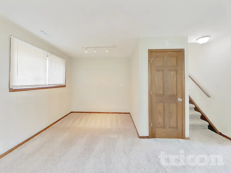 16646 Paxton Ave — Photo 16