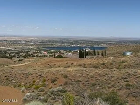 850 Shaner Rd, Palmdale, CA 93551