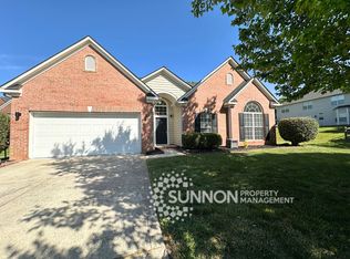 10011 Lomax Ridge Dr, Charlotte, NC 28216