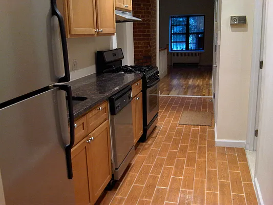 Rented by City Connections Realty | media 31