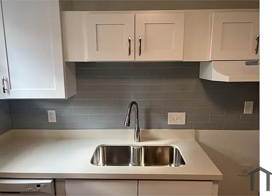 2 bed, $950 — Photo 1