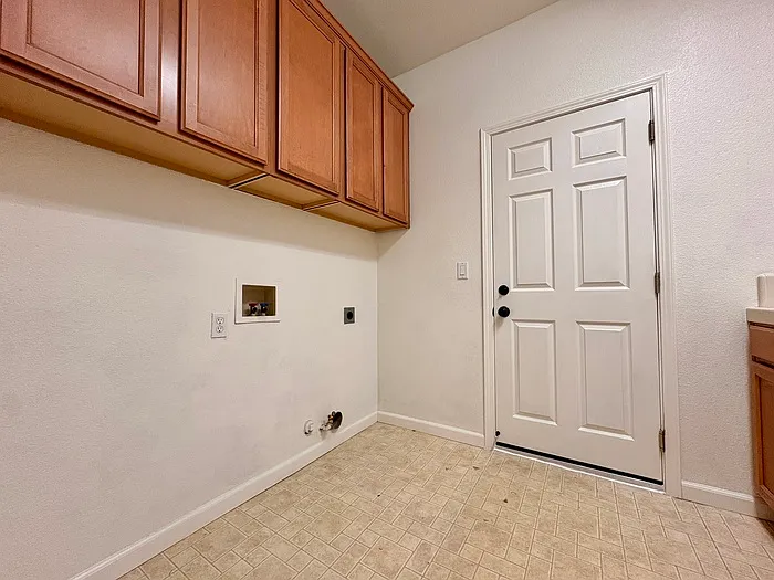 6048 Great Basin Dr — Photo 21