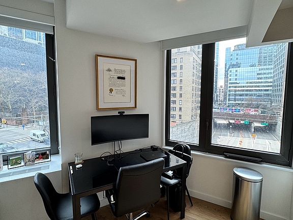 3rd image of 445 W 35th St APT 4G