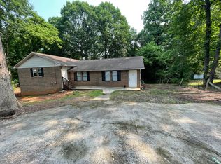 141 Massey Ln, Athens, GA 30601