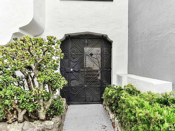 2nd image of 232 Evelyn Way