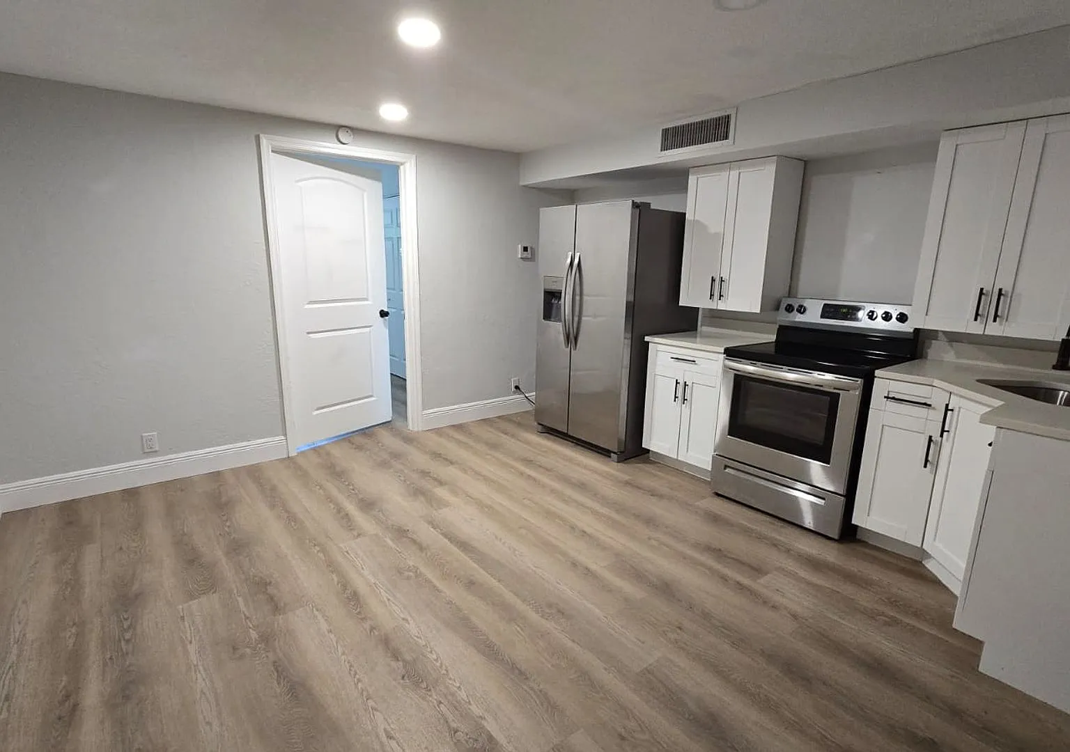 6511 Seminole Dr — Photo 4