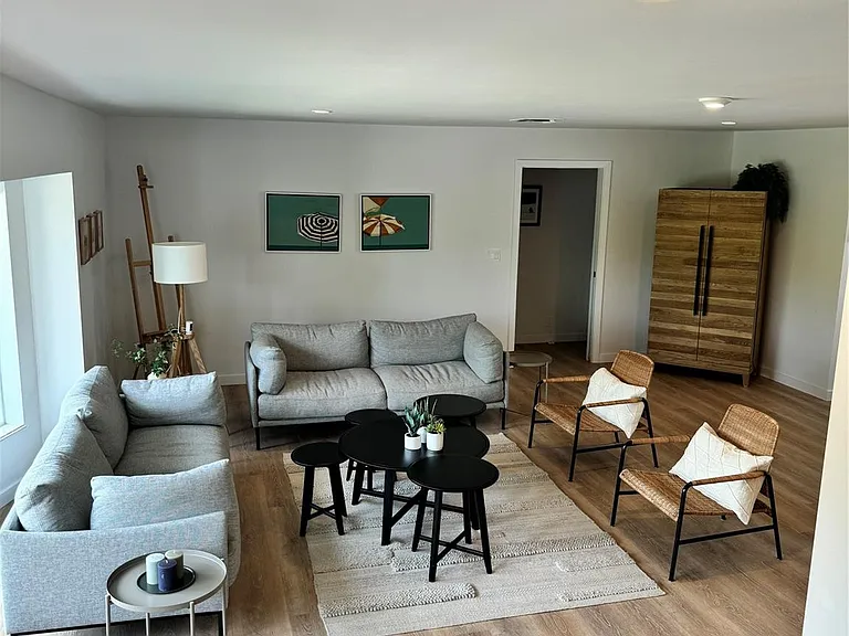 2020 Coral Reef Dr — Photo 10