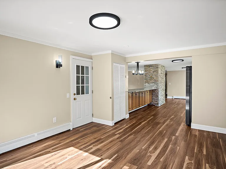 8 Carver Rd — Photo 35