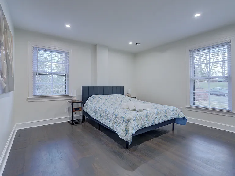 403 Westmoreland Ct — Photo 8