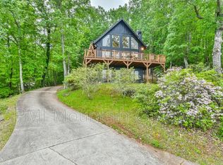 320 Mountain View Dr, Cleveland, GA 30528