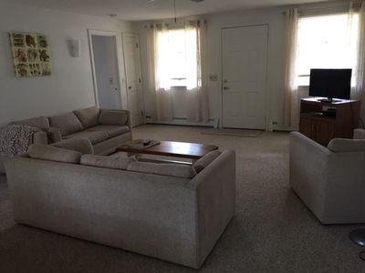 2 Pocono Rd, Narragansett, RI, 02882