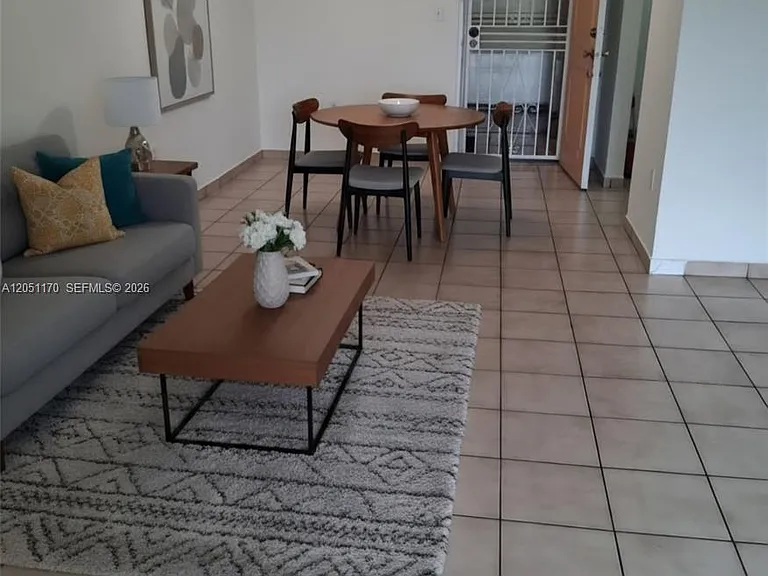 6200 W Flagler St #305 — Photo 9