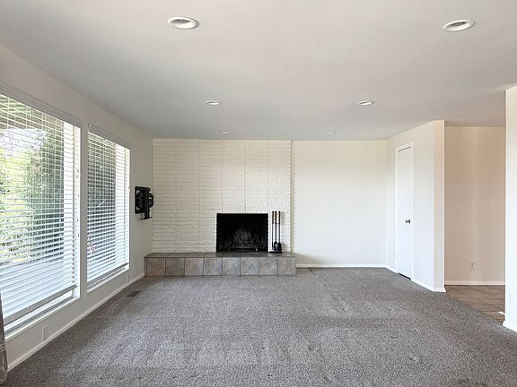 3rd image of 2814 E Arcadia Heights Cir #2814