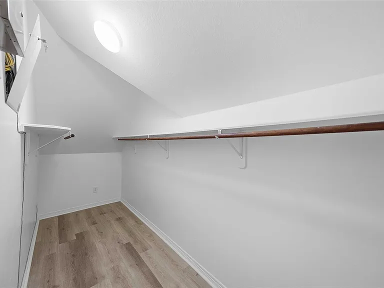 1511 Baldridge Ln — Photo 33