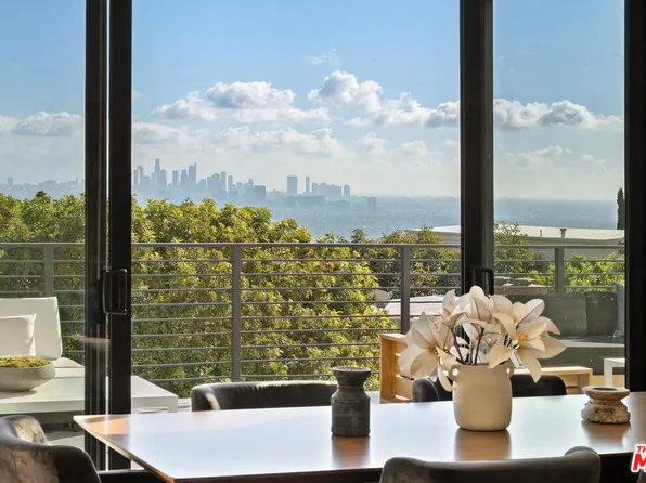 8633 Hollywood Blvd, Los Angeles, CA 90069