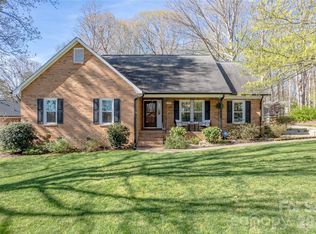 2735 Bent Oak Dr, Matthews, NC