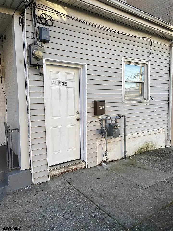 142 N Florida Ave photo 1