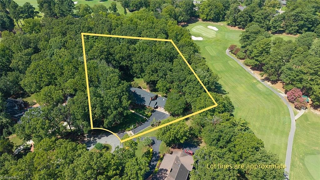 3036 N Fairway Dr — Alamance Country Club