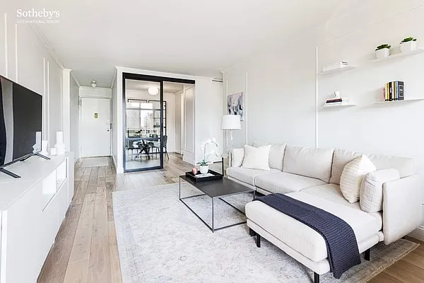 Sold by Sotheby's International Realty | media 4