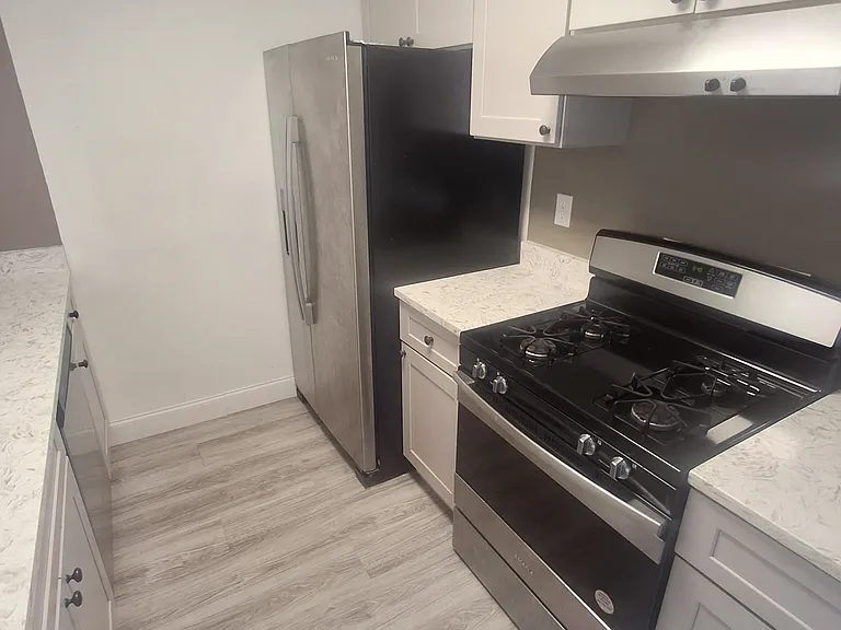 2146 Country Walk Way SE #B — Photo 11