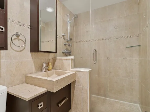 1641 Third Avenue image 7 of 8